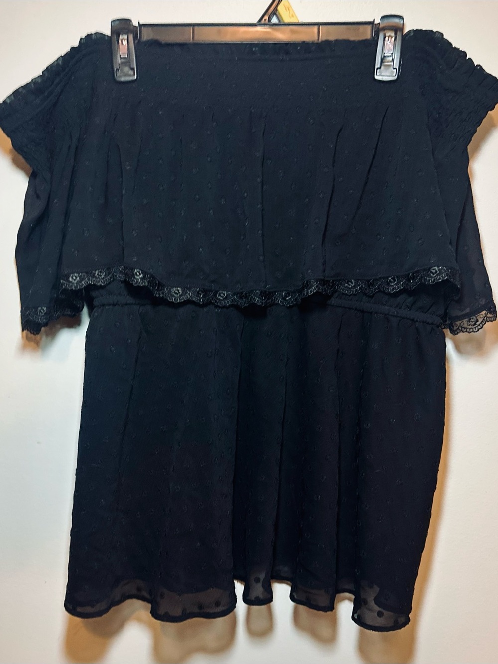 Torrid 4X Black Chiffon Clip Dot Off Shoulder Top Lace Trim Peplum